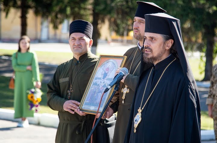 Архієпископ Нестор освятив пам’ятник загиблим артилеристам 44-ї артбригади