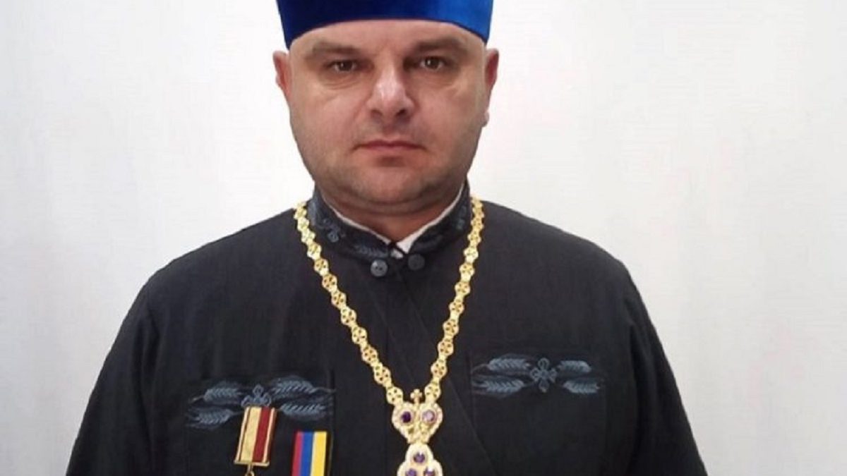 Капелан Юрій Матвіїшин молиться, сповідує, попри той біль, котрий рве душу – Олег Володарський