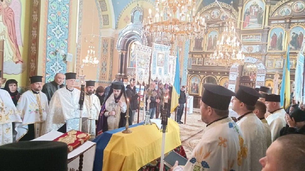 Владика Нестор звершив чин похорону полеглого за Україну капітана поліції Сергія Рудого