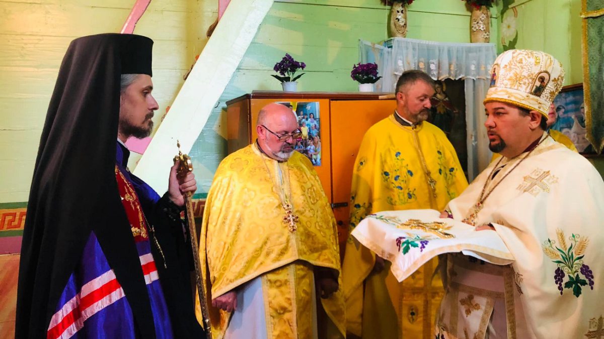 Архієрейський візит керуючого Тернопільсько-Кременецькою єпархією Нестора в с. Оришківці, 01.07.2022