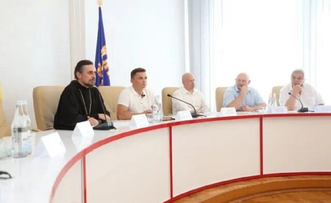 У Тернопільській облраді обговорили, як громадам правильно перейти до ПЦУ
