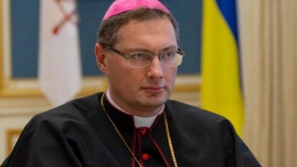 У зв’язку з висловлюваннями Папи Франциска до МЗС України був запрошений Апостольський Нунцій в Україні