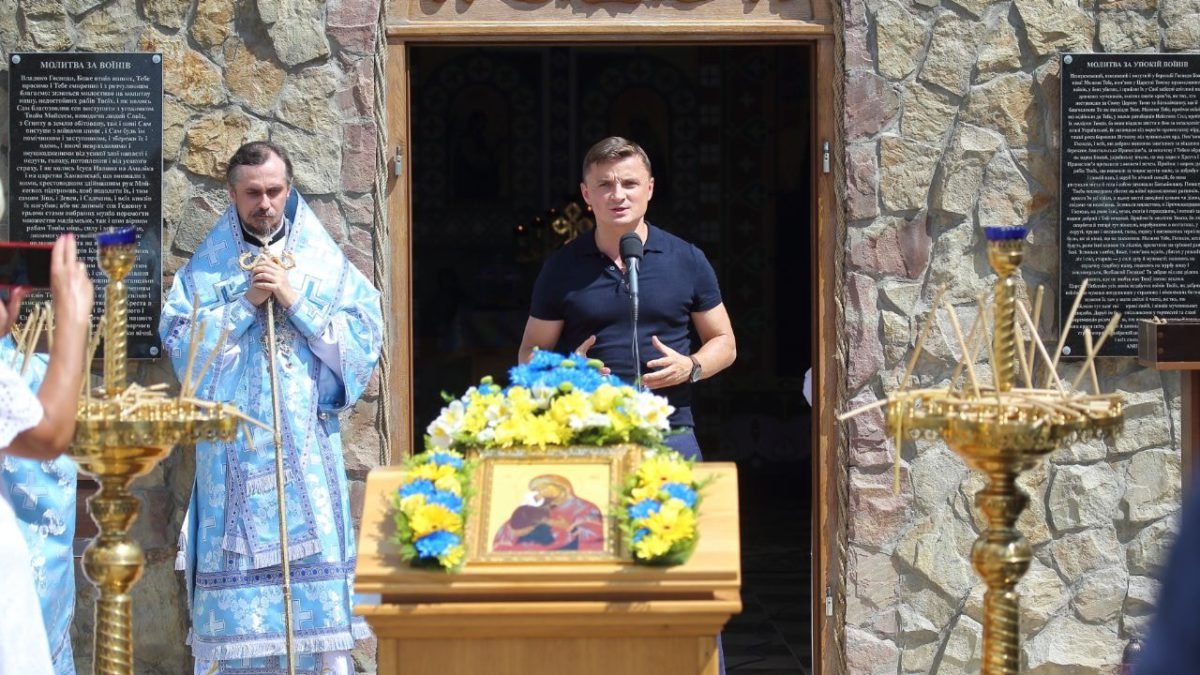 Владика Нестор та Михайло Головко спільно помолилися за воїнів-героїв України!