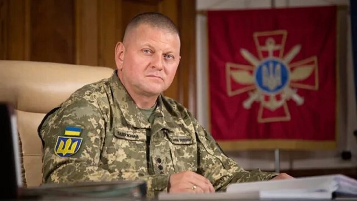 День великих людей, які обрали шлях воїнів: як вітають українських захисників командування та політики