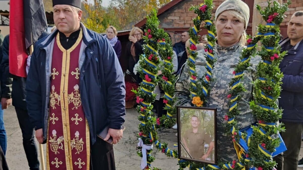 «Він завжди був готовий прийти на допомогу»: на Тернопільщині провели в останню дорогу загиблого військового