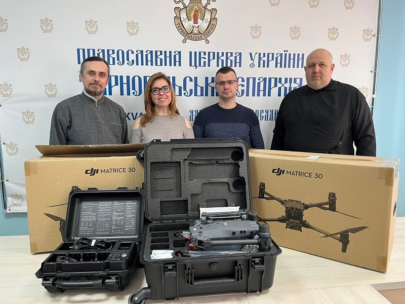 Тернопільська єпархія спільно з ТОВ «Водаленд Індастрі» придбала квадрокоптери для військових