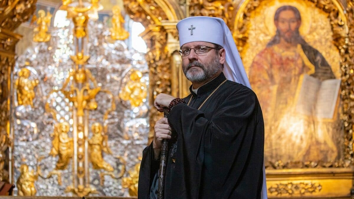 <strong>Блаженніший Святослав:«Україна стоїть! Україна бореться! Україна молиться! І це — найбільше чудо 2022 року і добра новина, з якою входимо в новий рік»</strong>