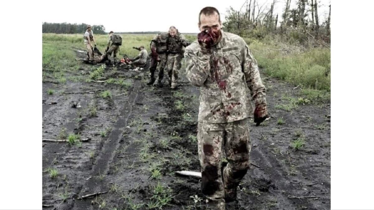 <strong>МОЛИМОСЯ І ПАМ’ЯТАЄМО ПРО КОЖНОГО ВОЇНА СВІТЛА</strong>