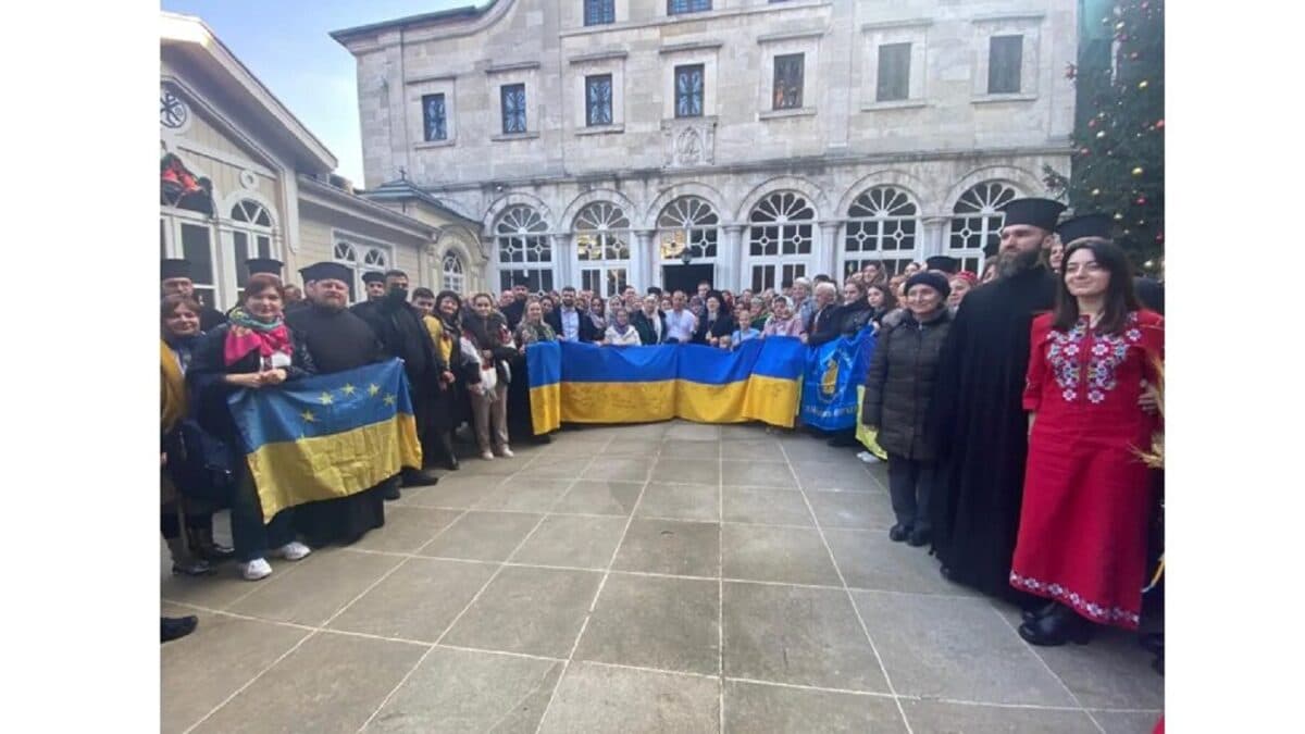 Паломники з України колядували патріарху Варфоломію на Фанарі