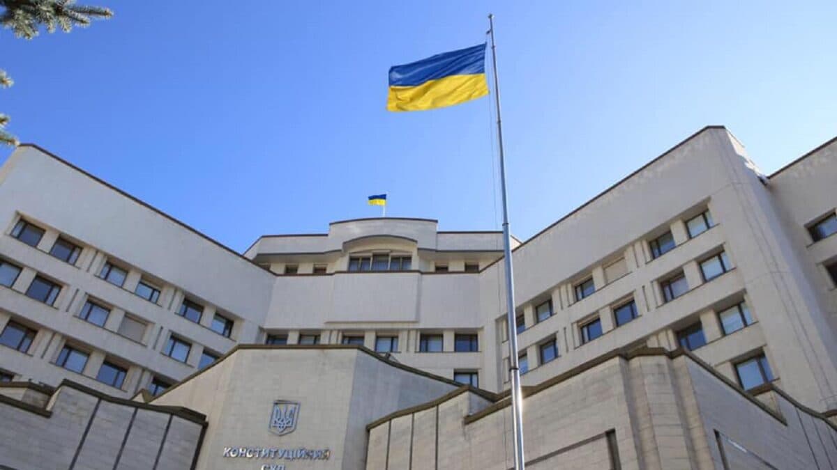 <strong>Право на віросповідання не є абсолютним, як право на життя, і Конституція тут обмеження – суддя КСУ</strong>