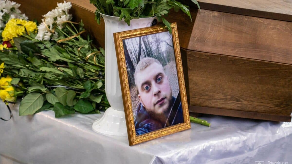 У Тернополі попрощалися з військовим, який загинув під час виконання бойового завдання на Донеччині