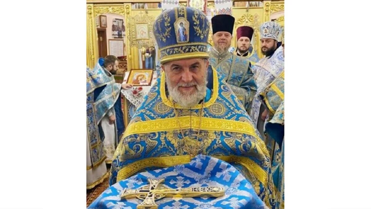 <strong>У Вінниці священику УПЦ МП поранили ножем горло, нападаючого затримали, потерпілий перебуває у реанімації</strong>