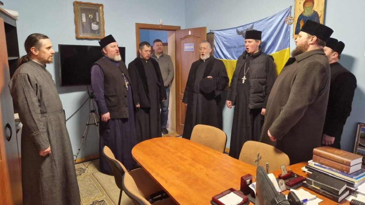 До управління Тернопільської єпархії ПЦУ завітали священики Свято-Троїцького міського духовного центру