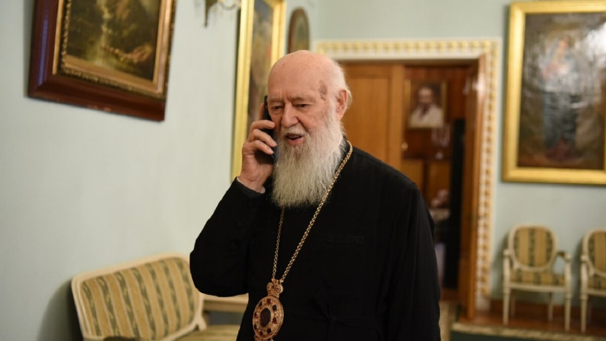 Патріарх Філарет отримав багато привітань з 94-річчям від дня народження. Його святість привітав і Президент України Володимир Зеленський