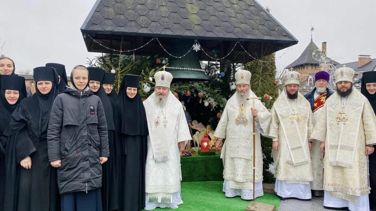 Предстоятель УПЦ МП митрополит Онуфрій відвідав Волинь дорогою до Почаїва