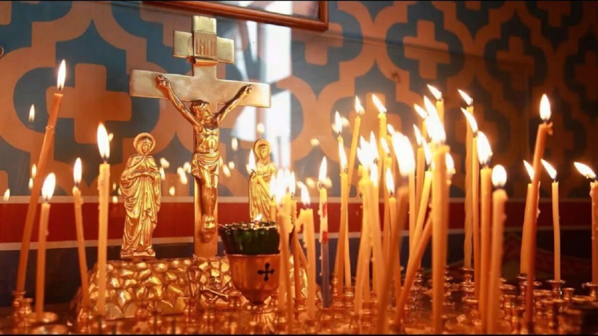 <strong>Різдвяні богослужіння ПЦУ та УГКЦ — де і коли дивитися онлайн</strong>
