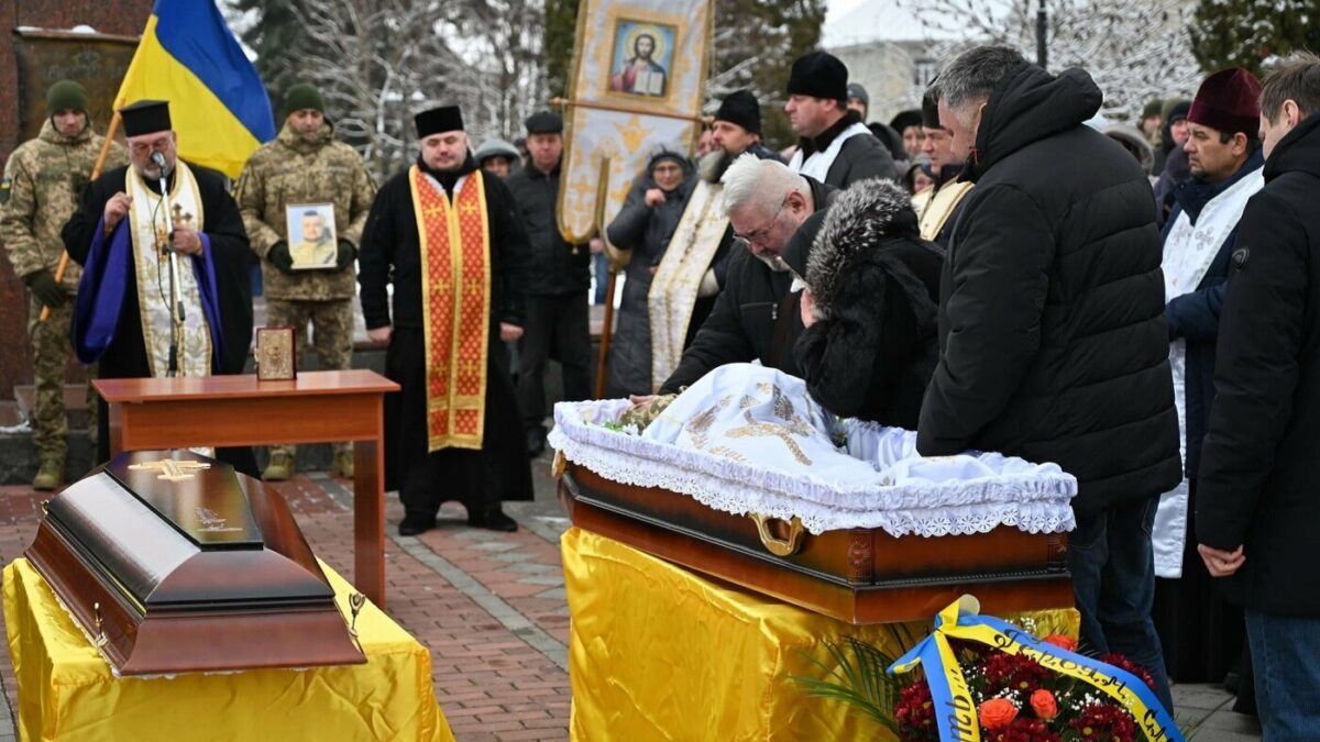 «Він мріяв одружитись у вишиванці»: на Тернопільщині зустріли загиблого воїна