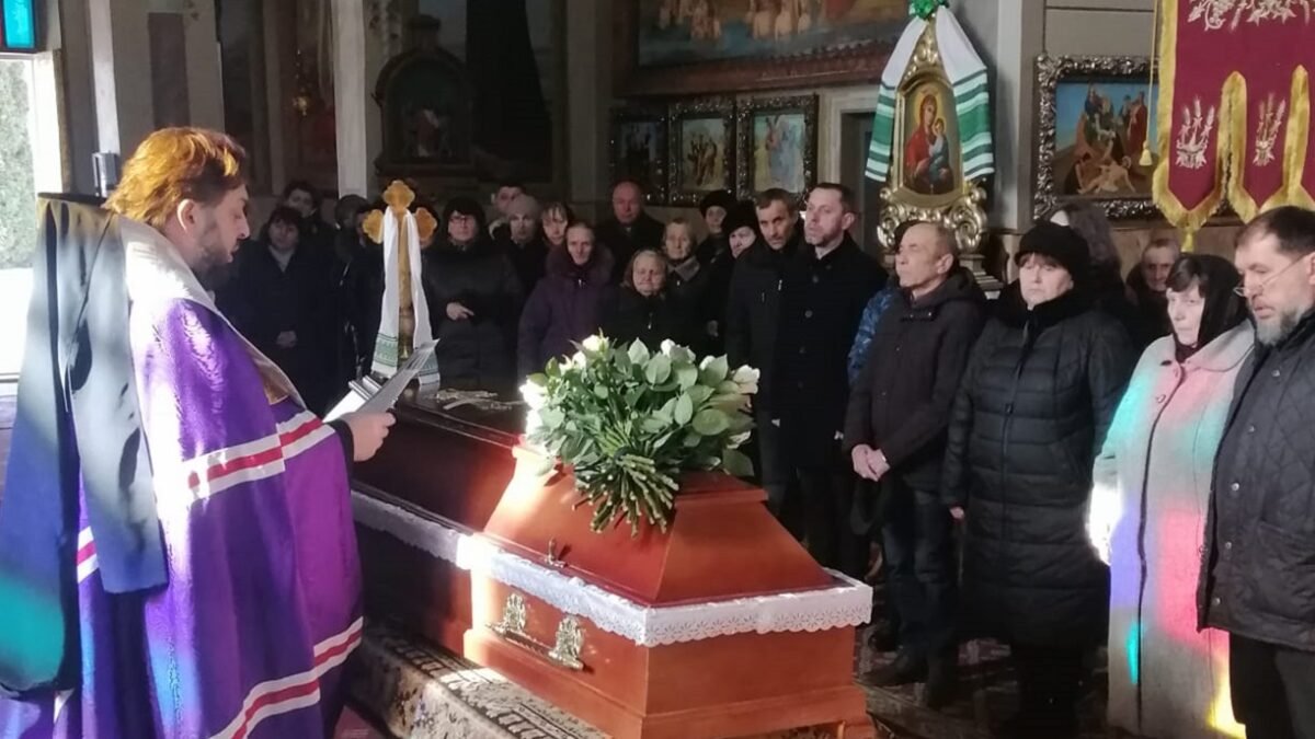 Архієпископ Тихон звершив чин похорону Євгенії Ландвитович