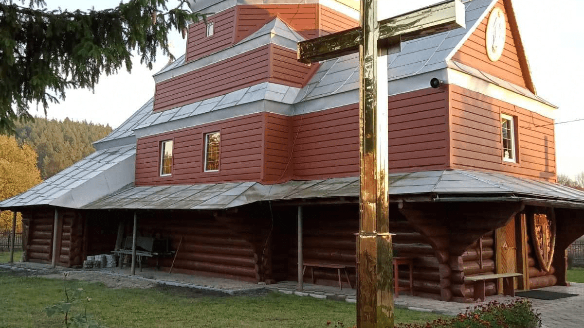 Спільними зусиллями до реставрації храму: історія успіху в Межигір’ї.