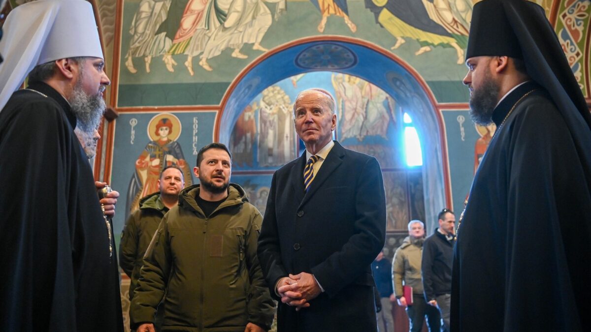 Президент Сполучених Штатів Америки відвідав Київ з візитом солідарності і завітав до Михайлівського Золотоверхого собору