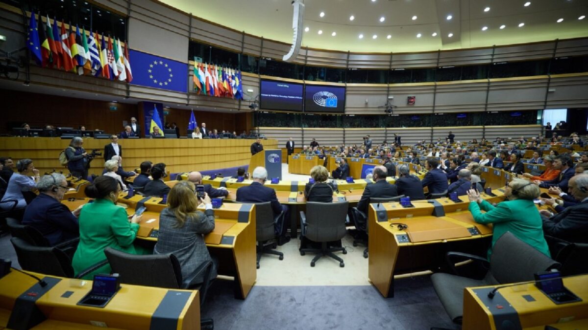 Український європейський спосіб життя Росія намагається знищити; ми цього не дозволимо – виступ Президента на спеціальному пленарному засіданні Європарламенту