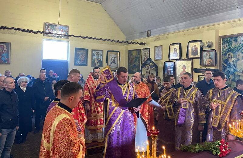 Митрополит Нестор Писик очолив Божественну літургію в Тернополі під час Хрестопоклонної неділі
