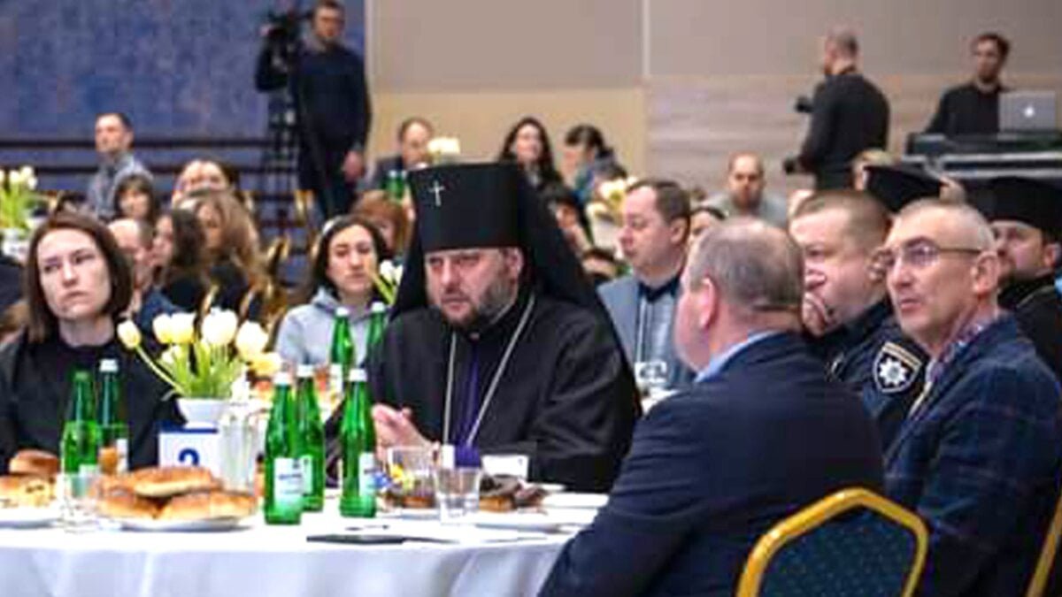 Scandal with collaborator at Prayer Breakfast in Ternopil causes public outrage and demands for government action