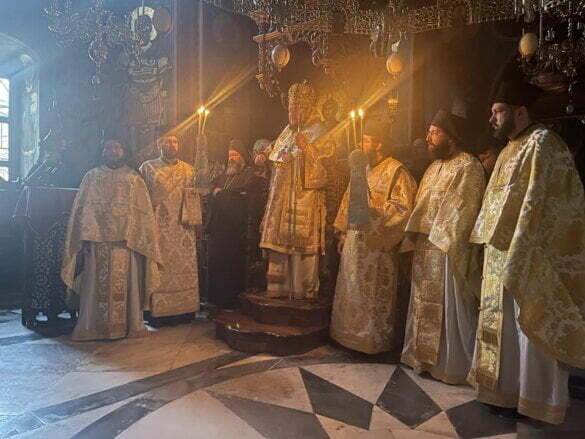Молитовне об'єднання українців: Божественна Літургія на Святій Горі Афон за перемогу над ворогом та мир в Україні
