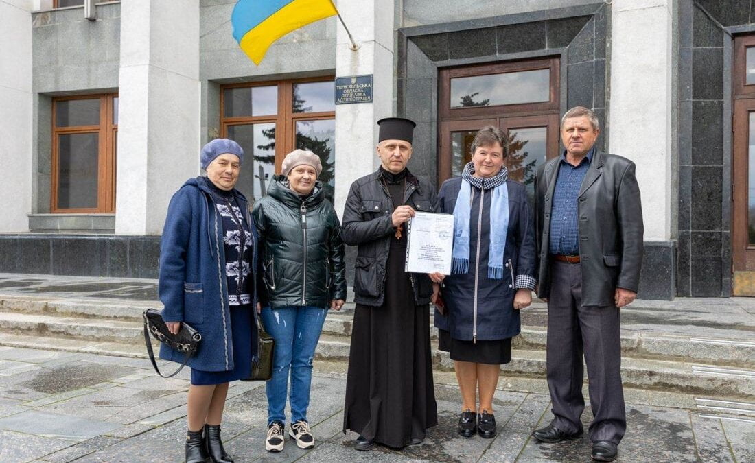 Громада села Бодаки Вишнівецької ОТГ разом із священнослужителем офіційно зареєструвала перехід від Української Православної Церкви МП до Православної Церкви України.