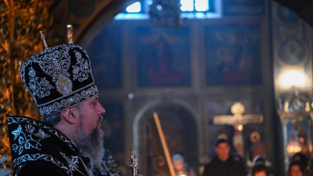 Слово Предстоятеля перед святою Плащаницею у Страсну п’ятницю