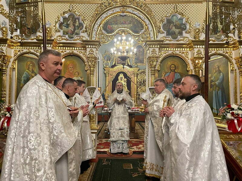 Mитрополит Нестор звершив Єрусалимську утреню та Божественну літургію у Велику суботу