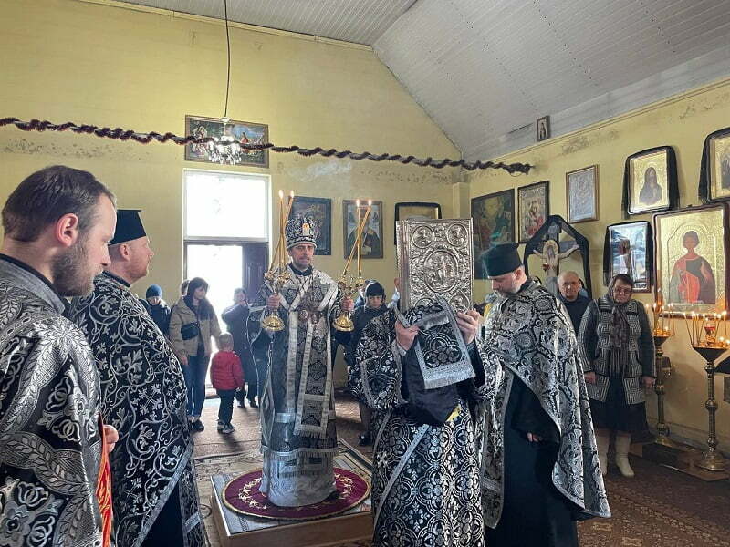 Винос Плащаниці та молитва Плач Божої Матері: як у Тернополі вшановують Велику п’ятницю