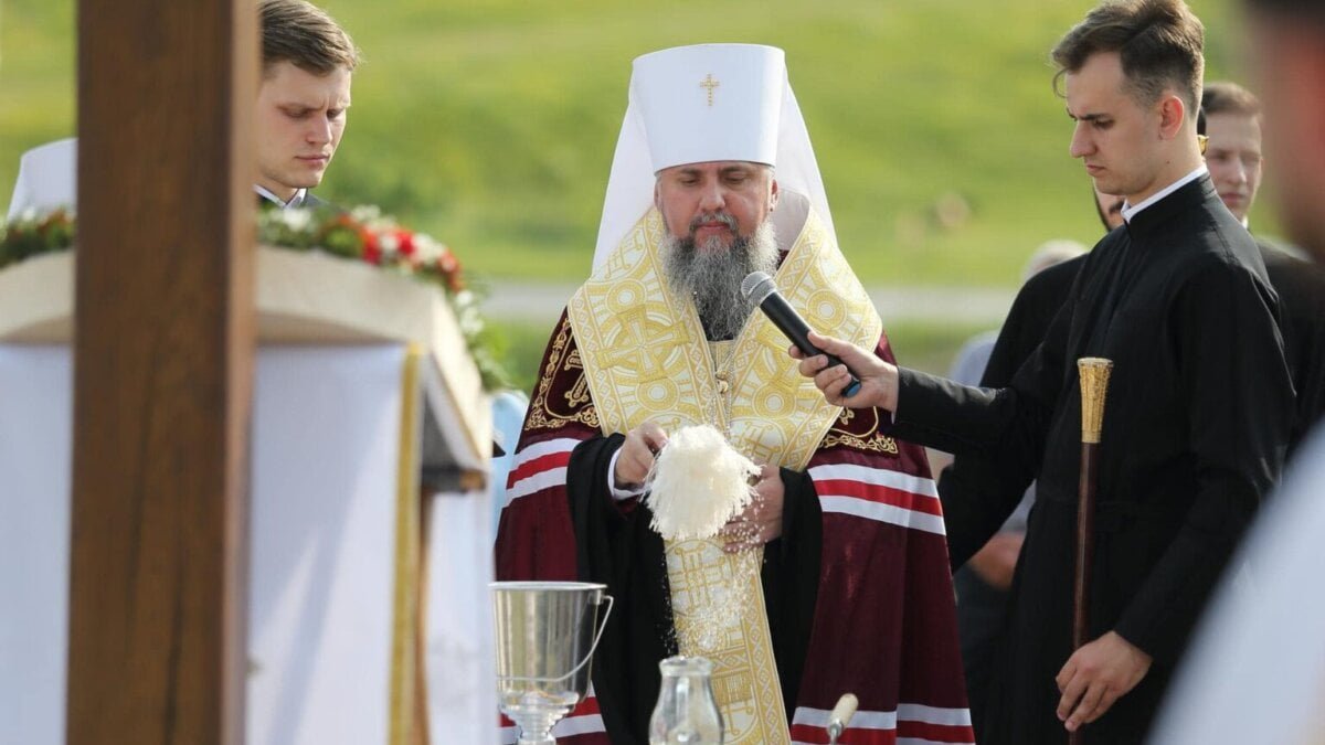 Голова Тернопільської облради привітав митрополита Епіфанія під час його візиту до Тернопільщини (Фото)