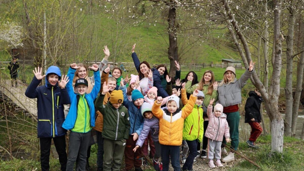 Завершено другий ретрит для дружин і дітей військовослужбовців у Карпатах: організовано ПЦУ та Міжнародним фондом «Мрійники»