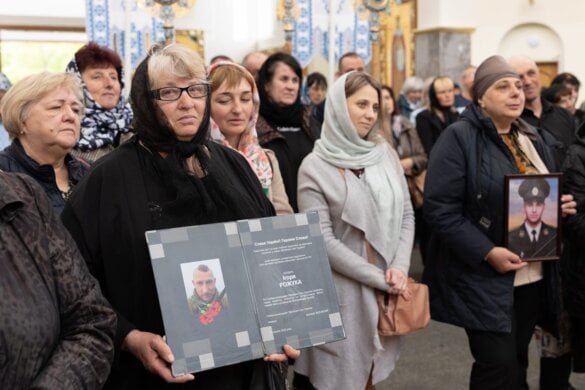 Матері загиблих військовослужбовців вшанували у Марійському духовному центрі "Зарваниця" напередодні Дня матері