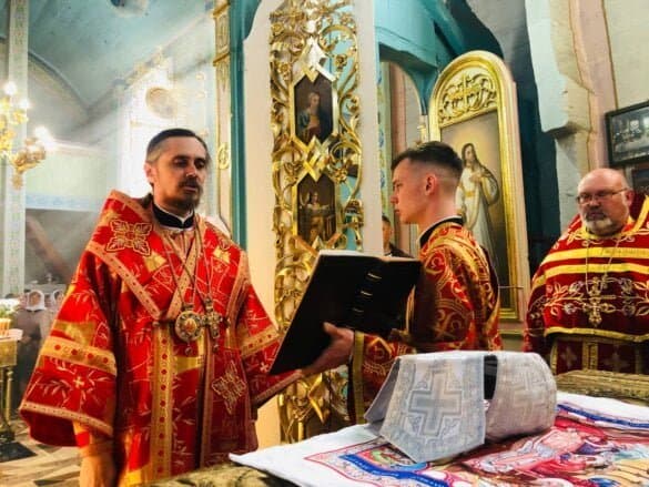 Звершена Божественна літургія на честь святого Юрія Переможця: віруючі зібралися на святкуванні