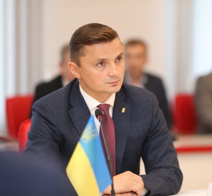 Вимагання коштів у бізнесмена-волонтера: голову обласної ради та двох заступників голови ВЦА викрили «на гарячому»