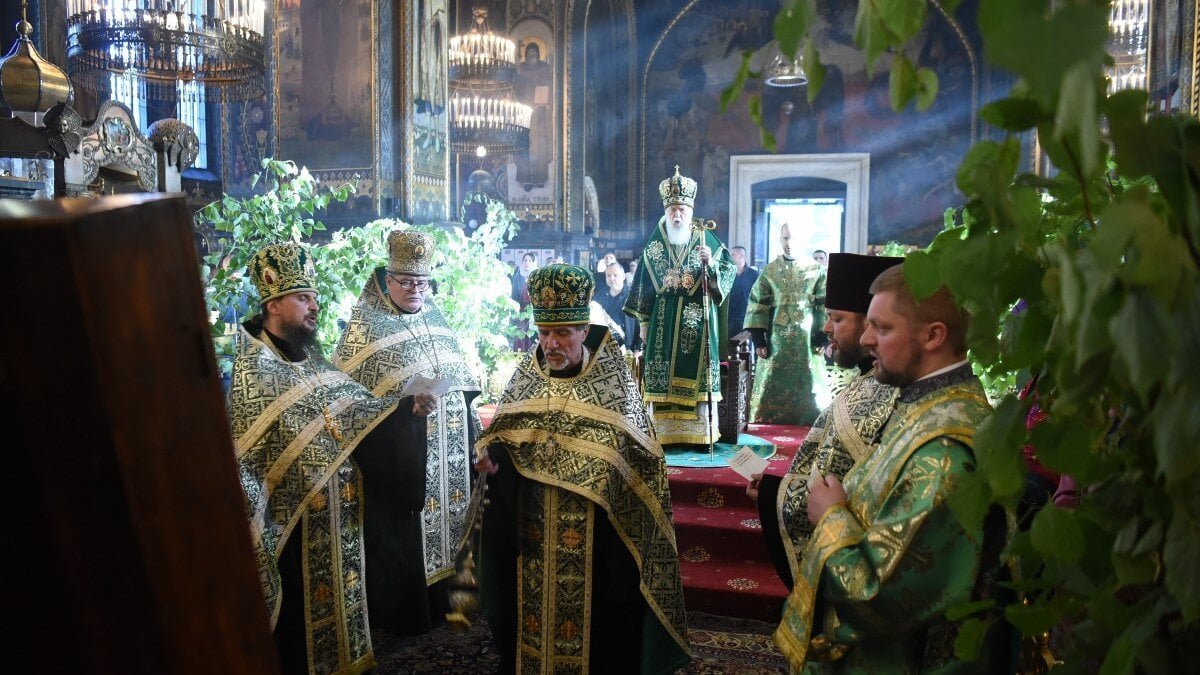 Патріарх Філарет очолив всенічне бдіння на День Пресвятої Тройці у Києві