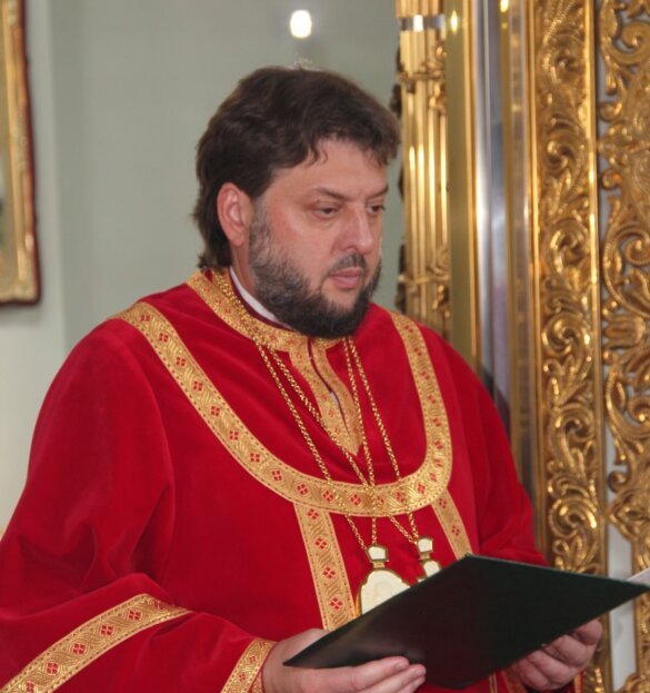 Кримінальний злочинець очолив богослужіння: Церква в новому образі