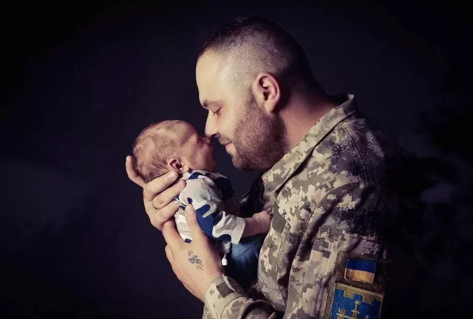 У День батька тернопільські військові поділилися фотографіями зі своїми дітьми