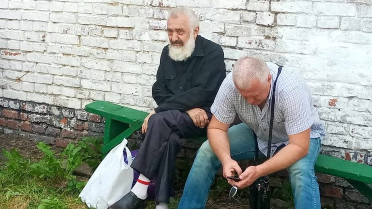 Митрополит-аскет або мільйонер-пастор? Розкрито дивовижну скарбницю уповноваженого Божої служби