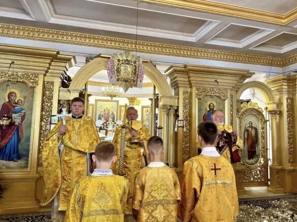 Свято-Троїцький собор Тернополя: З молитвою до святих апостолів Петра й Павла