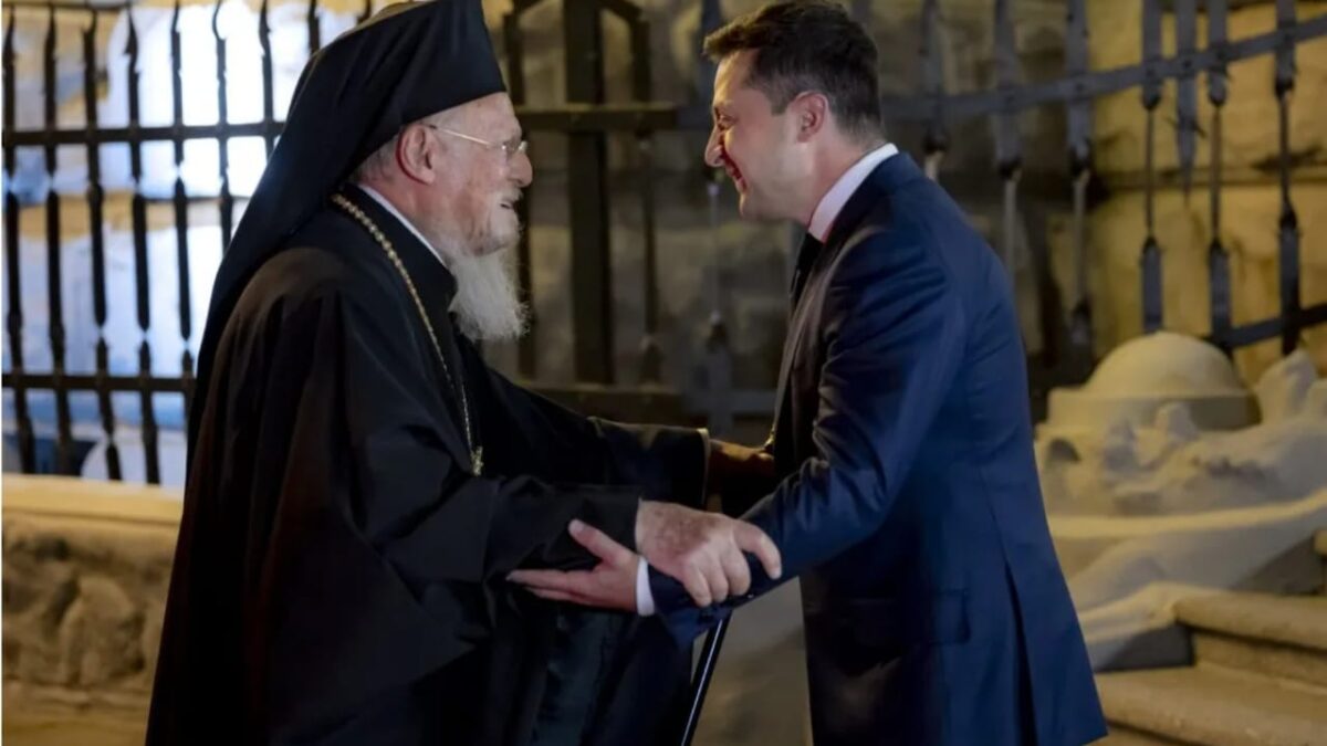 Президент України Володимир Зеленський зустрічається з Вселенським Патріархом Варфоломієм в Стамбулі
