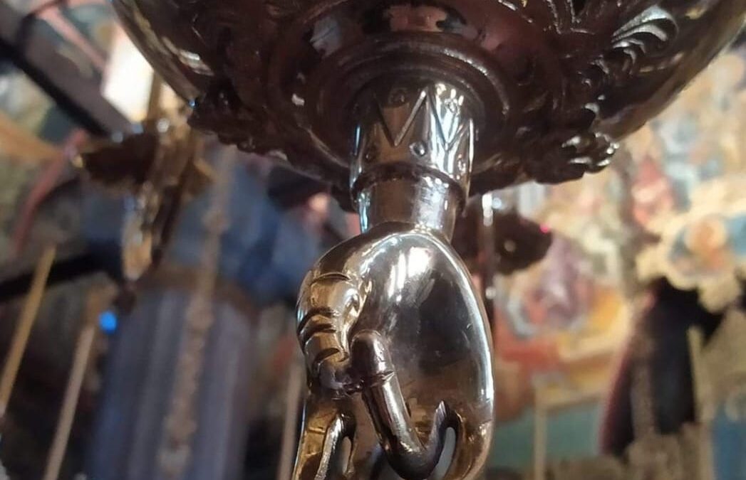 Молитва за сина і захист над ним: важливість духовного звернення батьків