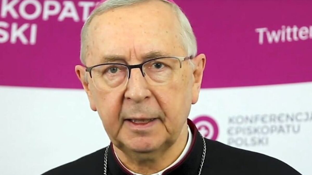 Архієпископ Гондецький: Політики, що підтримують аборти, не можуть причащатися