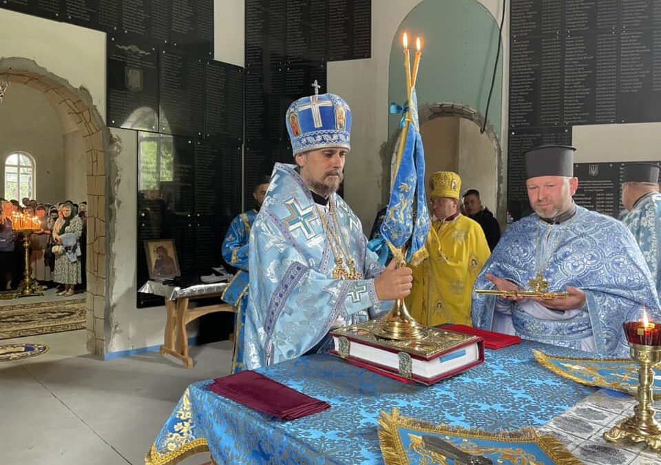 В селі Лішня на Тернопільщині: Об’єднані Молитвою та Вшануванням за Родини Героїв