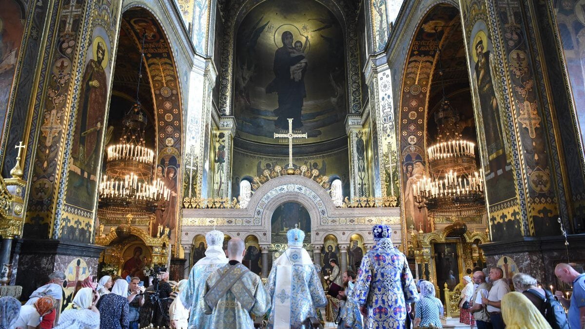 Свято Успіння Пресвятої Богородиці: молитва за мир і благополуччя