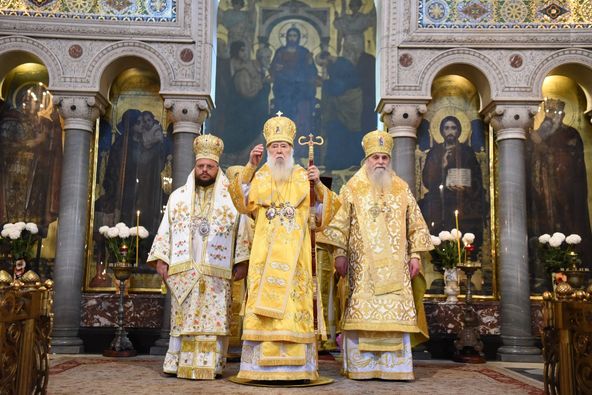 Патріарх Філарет очолив Божественну літургію та молебень за Україну у Володимирському соборі