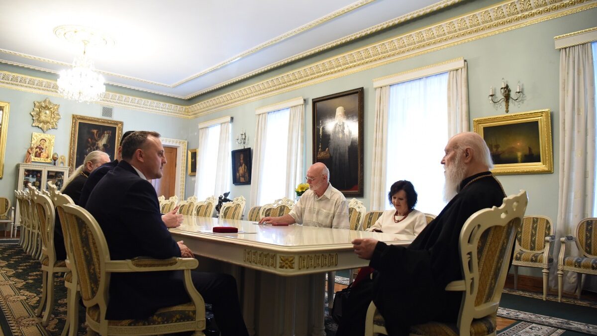 Зустріч Святійшого Патріарха Філарета з українськими кінематографістами: нагороди та визнання за внесок у розвиток культури