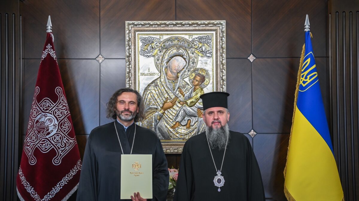 Митрополит Епіфаній прийняв священника, який разом з громадами доєднався до ПЦУ